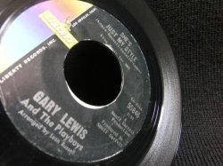 画像2: ゲイリー・ルイス/USジャケ原盤★GARY LEWIS & THE PLAYBOYS-『SHE'S JUST MY STYLE』