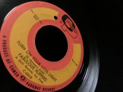 画像2: ISLEY BROTHERS名曲/ガレージカバー★FABULOUS FLIPPERS-『SHOUT』 