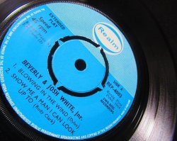 画像3: Bob Dylanカバー/UK原盤★BEVERLY & JOSH WHITE JR.-『Blowing In The Wind』